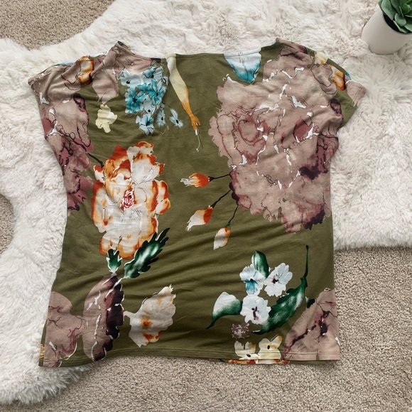Philosophy Green Floral Short Sleeve Top- Size Medium - Picture 2 of 10